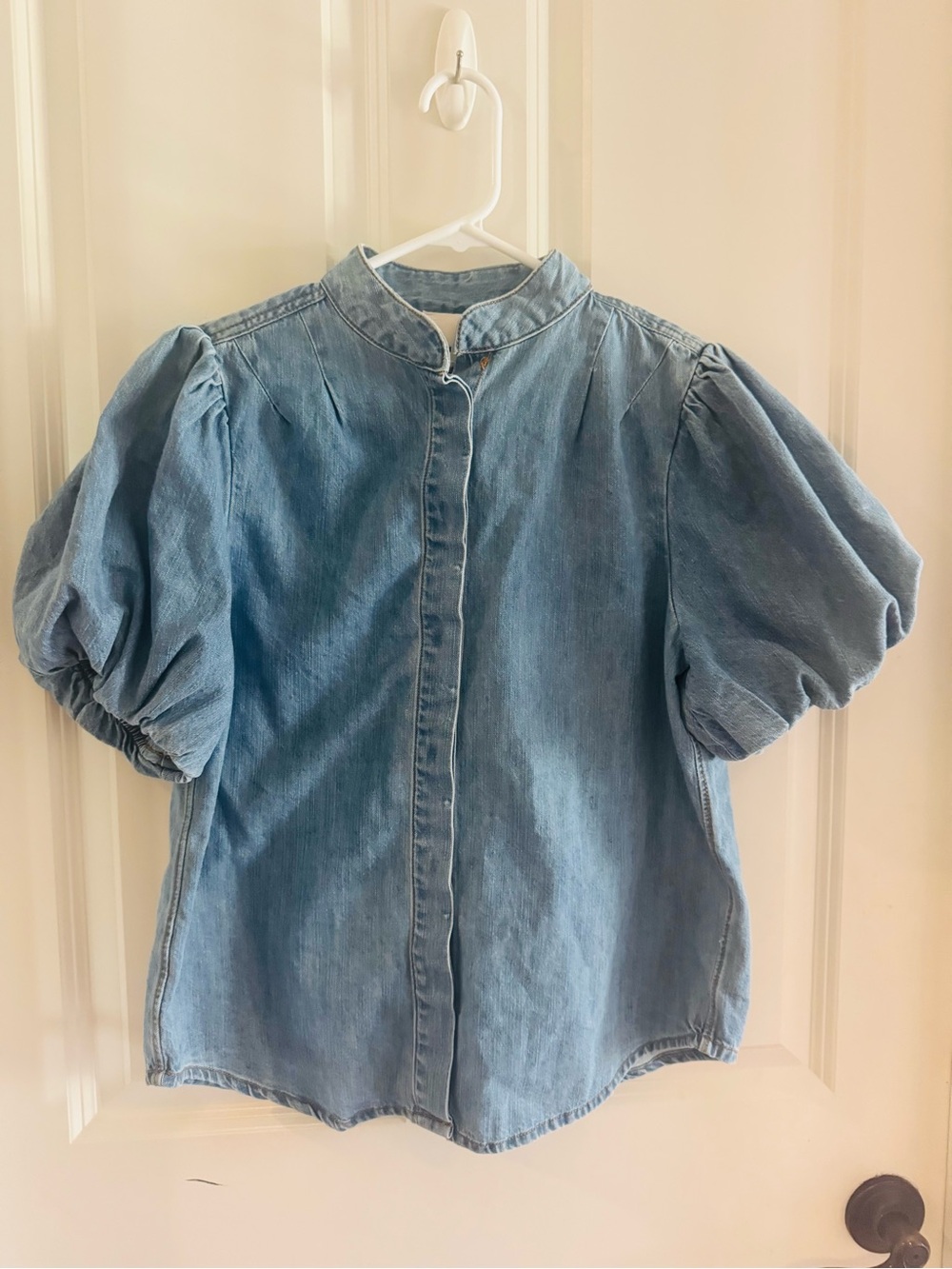 Womens Light Blue Puff-Sleeve Denim Top